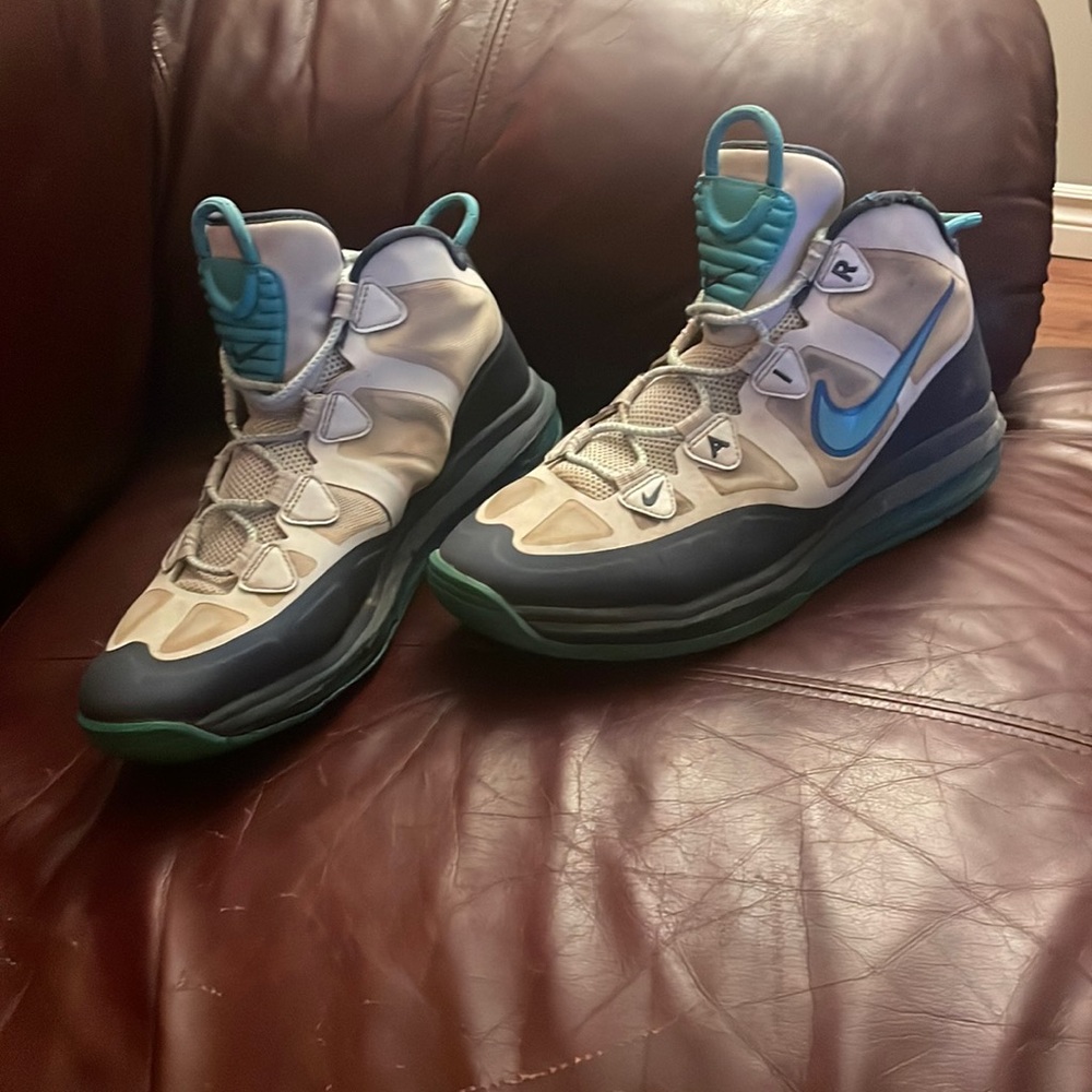 Nike Uptempo